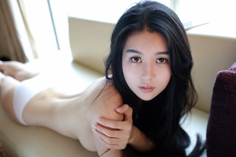 小鸟依人王梓童喷血裸体半遮半掩(图32)