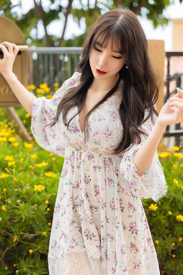芊芊玉女周于希透明蕾丝撅臀暗示(图10)
