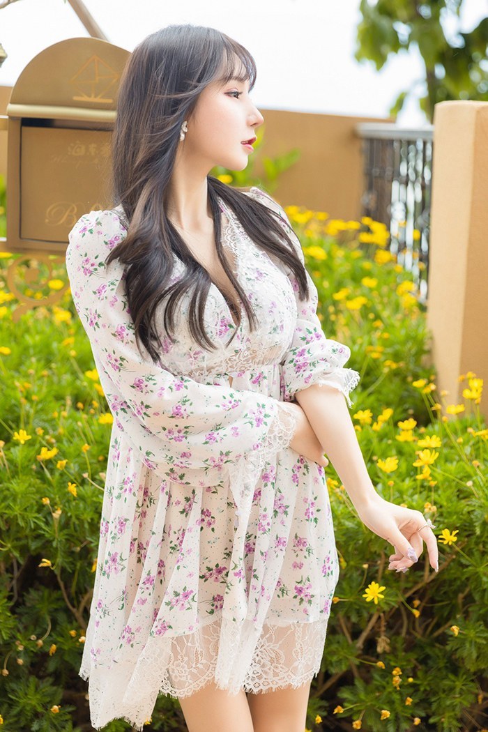 芊芊玉女周于希透明蕾丝撅臀暗示(图13)