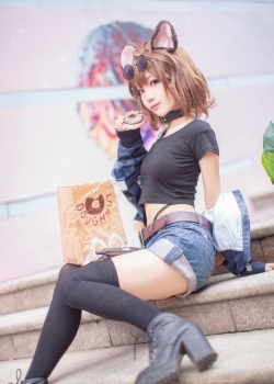 羞涩小妹青春美女性感撩人cosplay图片