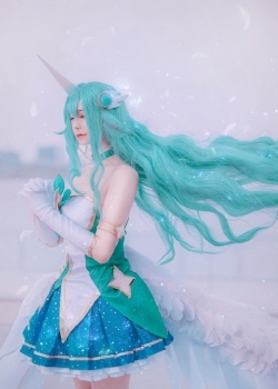 性感索拉卡cosplay修长美腿写真图片