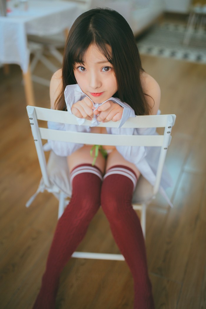 可爱草莓少女美乳圆润肌肤白皙诱人(图13)
