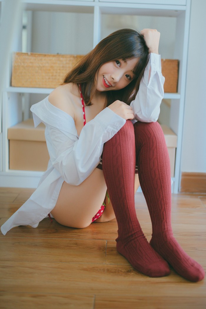 可爱草莓少女美乳圆润肌肤白皙诱人(图21)
