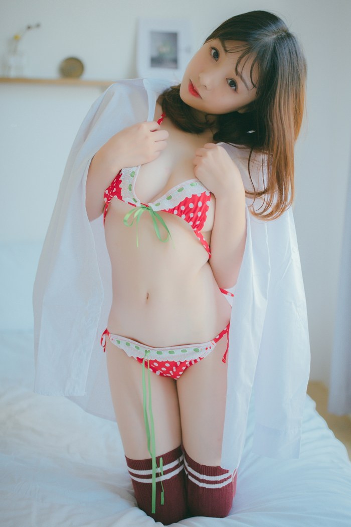 可爱草莓少女美乳圆润肌肤白皙诱人(图26)