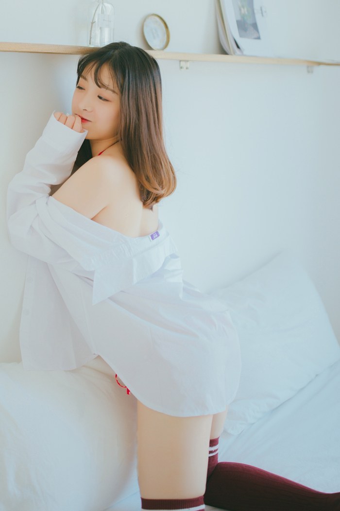 可爱草莓少女美乳圆润肌肤白皙诱人(图30)