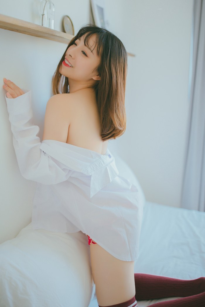 可爱草莓少女美乳圆润肌肤白皙诱人(图31)