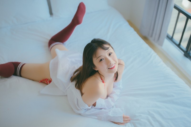 可爱草莓少女美乳圆润肌肤白皙诱人(图52)