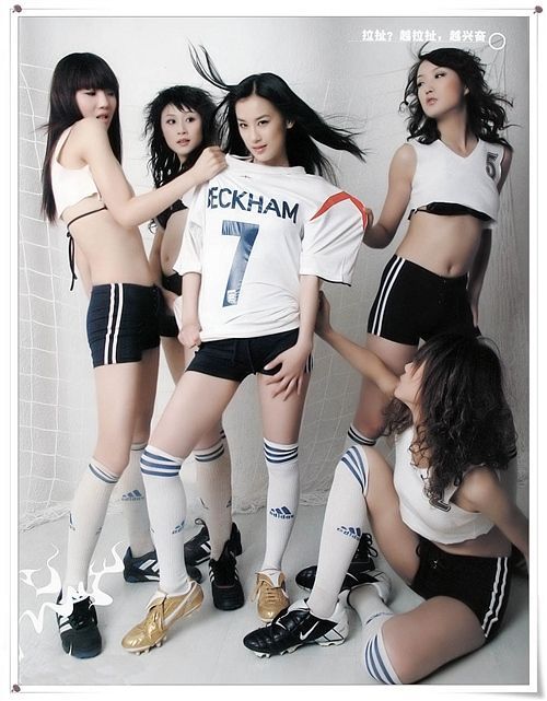 黄圣依足球宝贝完整套图(图9)
