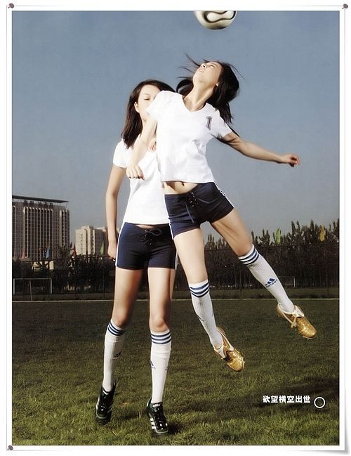 黄圣依足球宝贝完整套图(图10)
