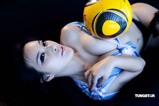 杨棋涵足球写真 黑丝美腿力挺阿根廷(图10)