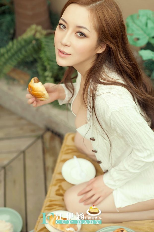 江伊涵新发布时装大片《LADY 涵涵》(图8)