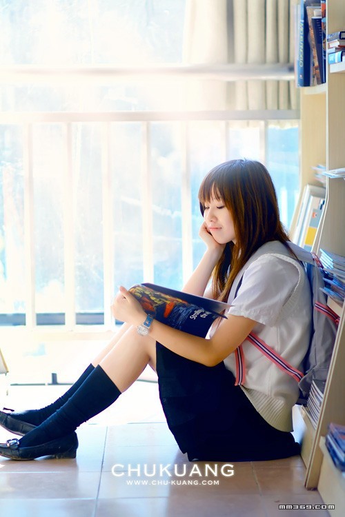 绽放的夏日校园美女(图10)