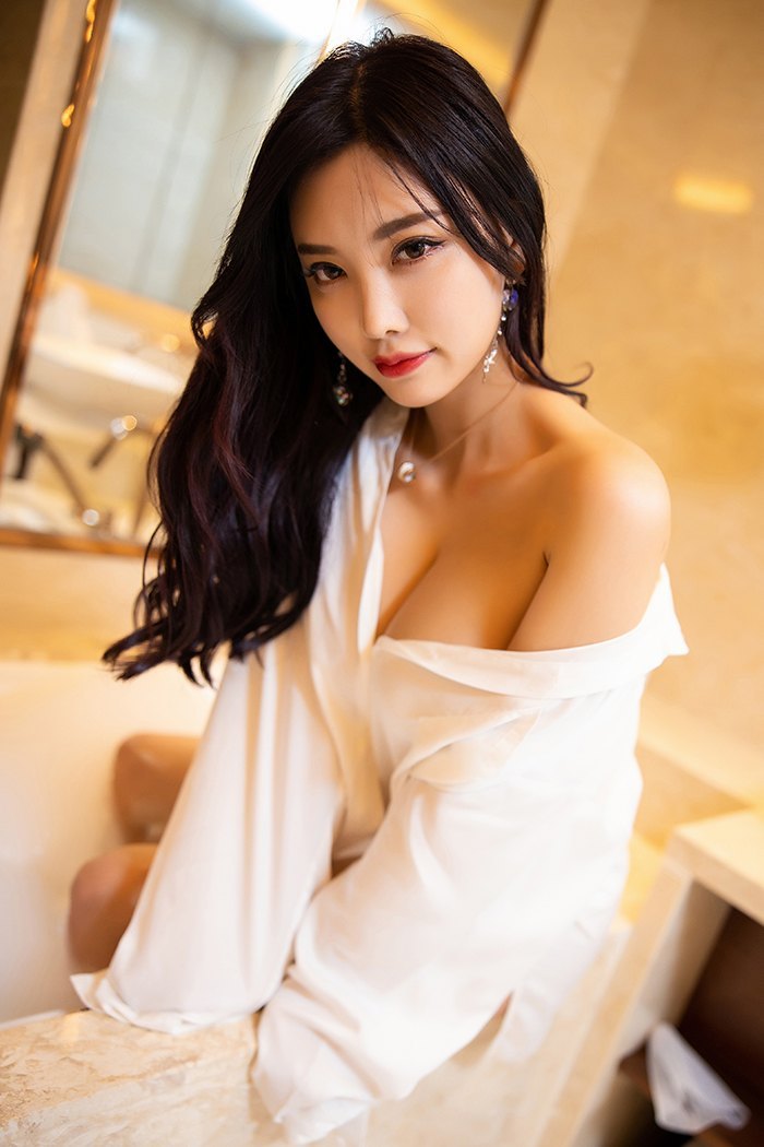 浴室女神杨晨晨丝滑长腿大秀玉足(图21)