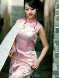 中国青春美女明星中式装