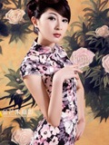 青春美女车模高雅传统艺术照