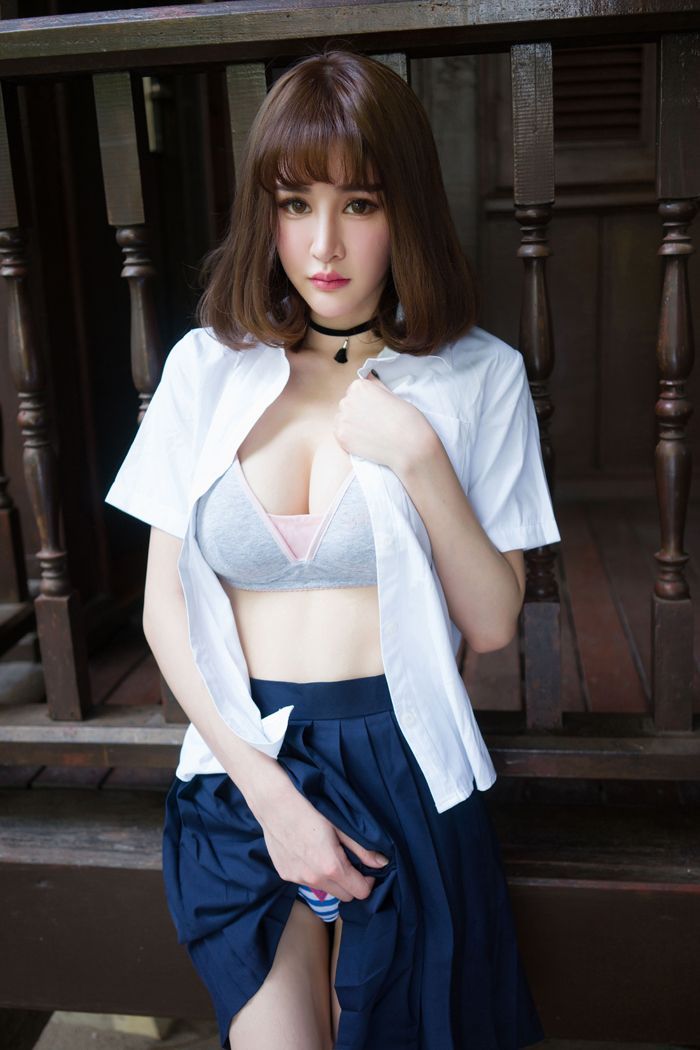 纯情学生妹青树可通小内内吸人眼球(图35)