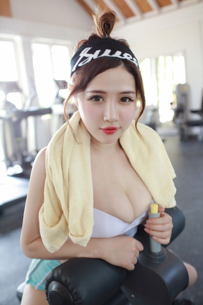 运动宝贝徐嘉乐比基尼难掩美乳尽现(图19)