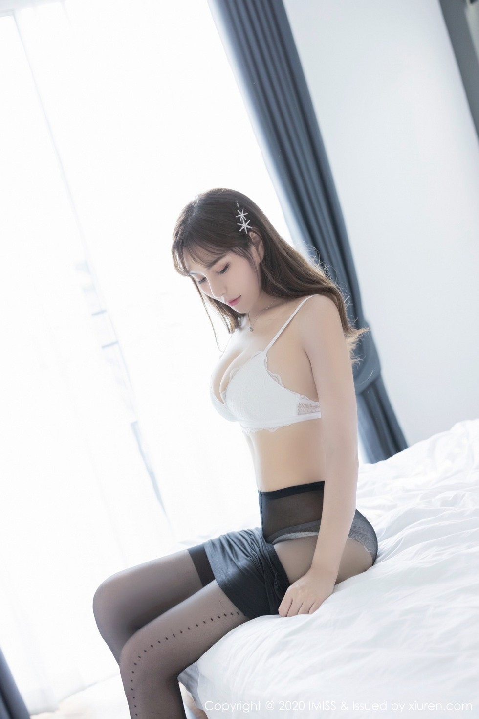 [IMISS爱蜜社]Vol.441_气质女神Lavinia肉肉清迈旅拍私房内衣秀完美身材性感写真54P