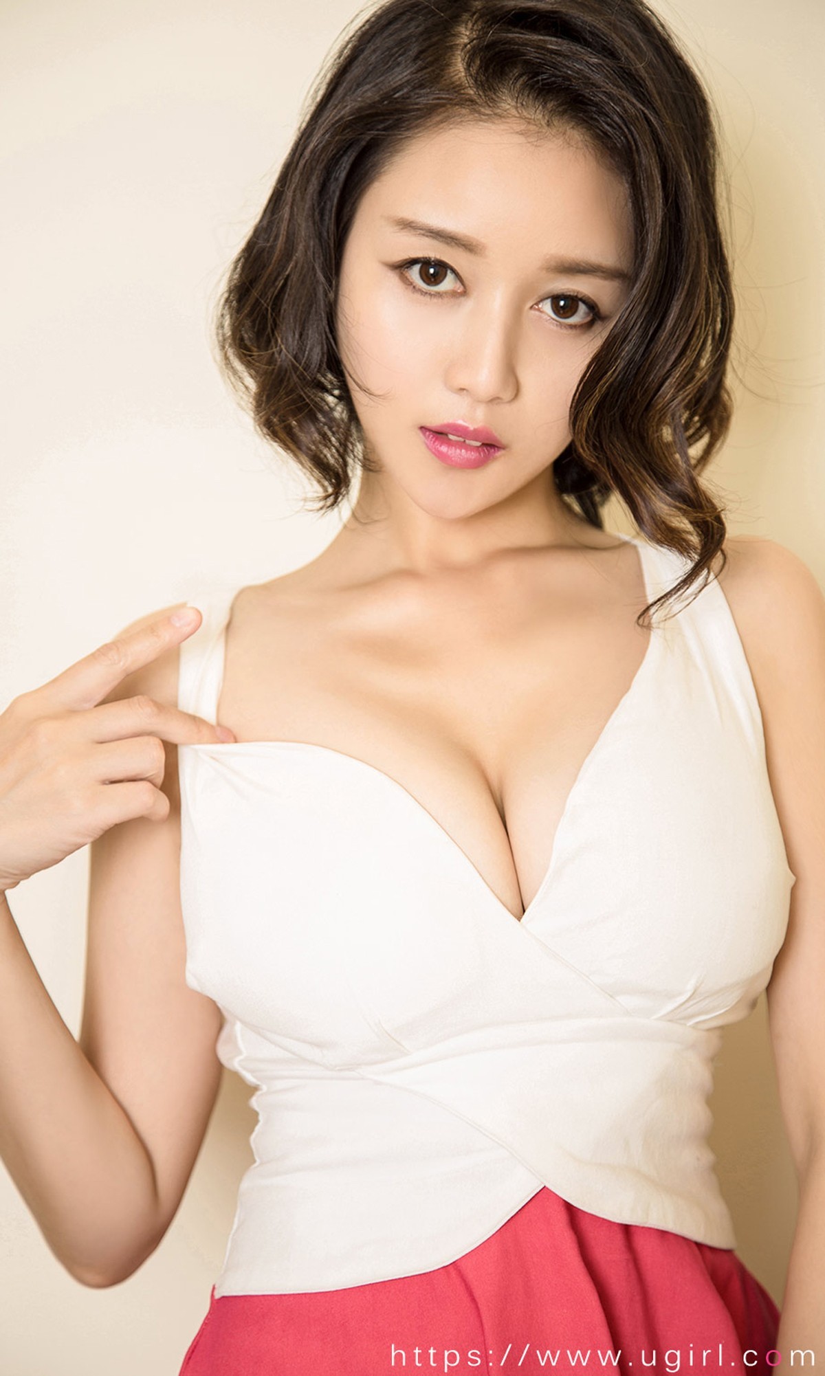 [Ugirls爱尤物]No.1840_嫩模张梓然夏日好清凉主题性感红色比基尼完美诱惑写真34P
