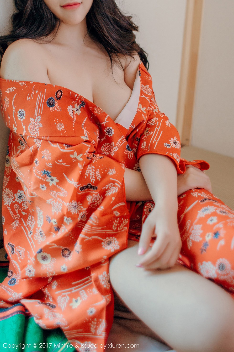 [MintYe薄荷叶]Vol.003_嫩模Sukki白色蕾丝透视内衣秀完美酥胸性感妖媚写真60P