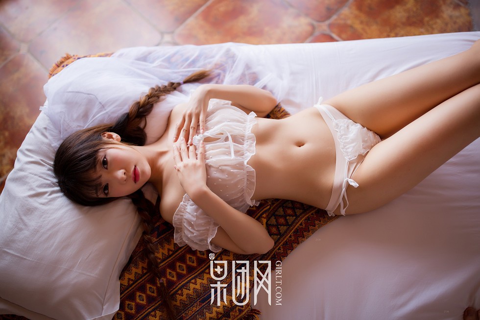 [GIRLT果团网]熊川纪信No.020_萝莉级萌宠居家私房情趣内衣秀完美身材撩人诱惑写真43P
