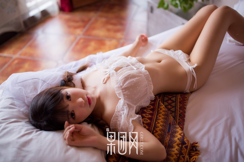 [GIRLT果团网]熊川纪信No.020_萝莉级萌宠居家私房情趣内衣秀完美身材撩人诱惑写真43P
