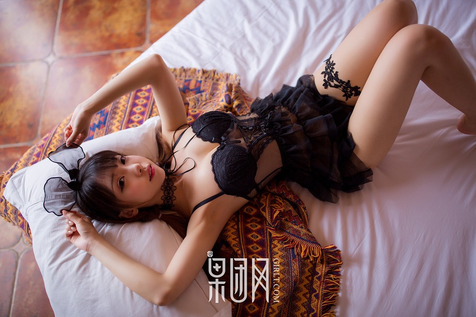 [GIRLT果团网]熊川纪信No.020_萝莉级萌宠居家私房情趣内衣秀完美身材撩人诱惑写真43P