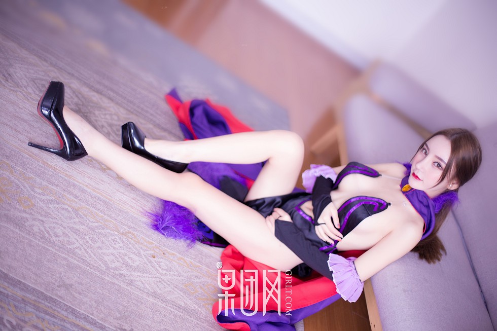 [GIRLT果团网]NO.123_嫩模周于希私房黑色蕾丝内衣+真空开叉连体衣秀豪乳诱惑写真40P