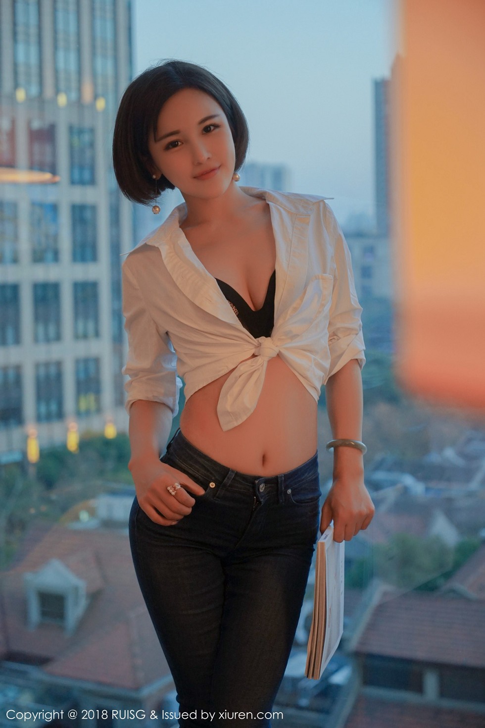 [RUISG瑞丝馆]VOL.037_嫩模米粒sweet性感内衣配紧身牛仔裤秀魔鬼身材诱惑写真38P