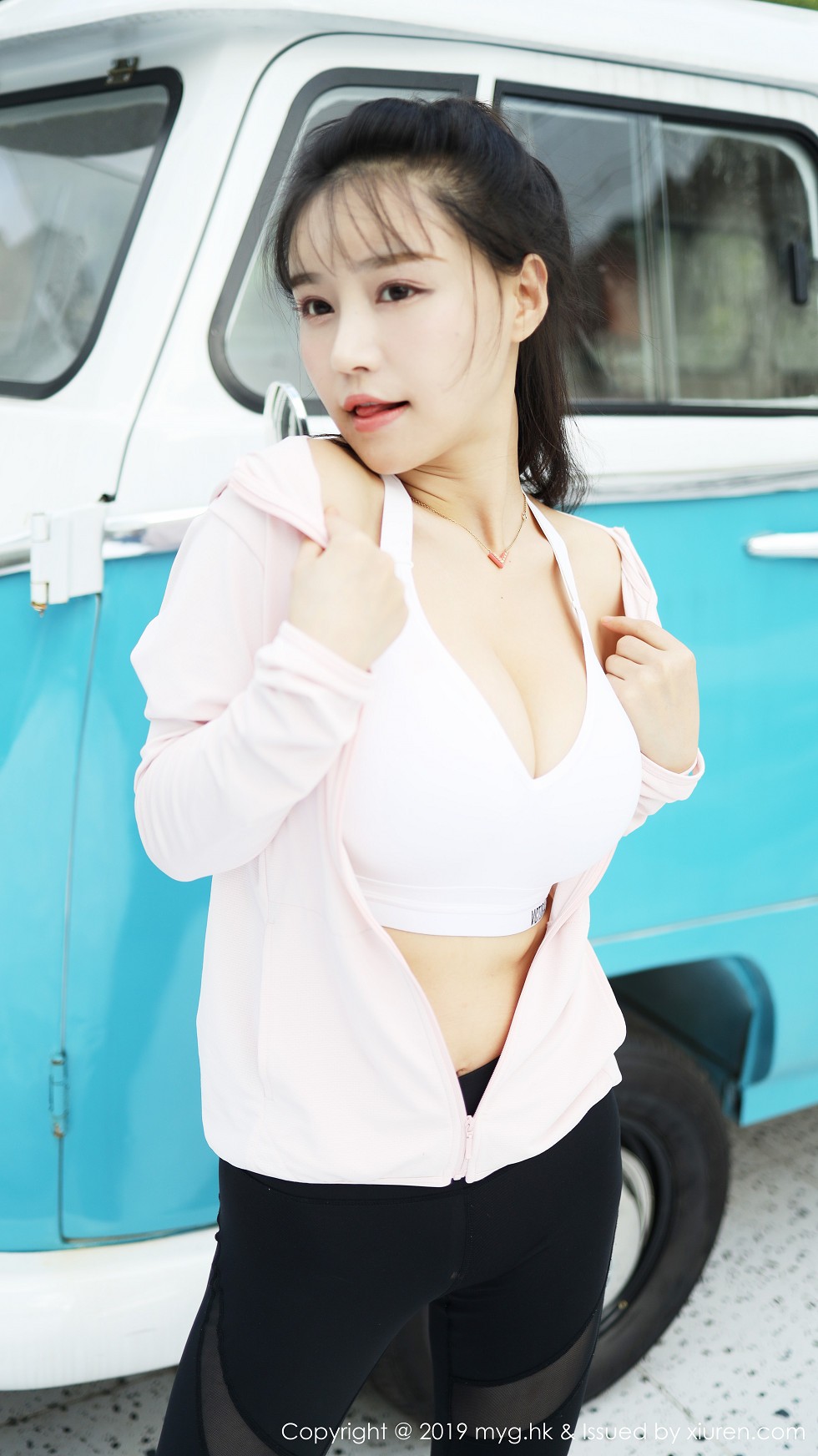 [MyGirl美媛馆]Vol.387_女神Flower朱可儿户外运动装半脱秀蕾丝内裤惹火诱惑写真75P
