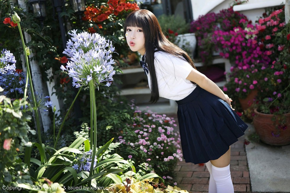 [MyGirl美媛馆]Vol.394_女神Flower朱可儿大理旅拍户外学生装大胆撩裙诱惑写真54P