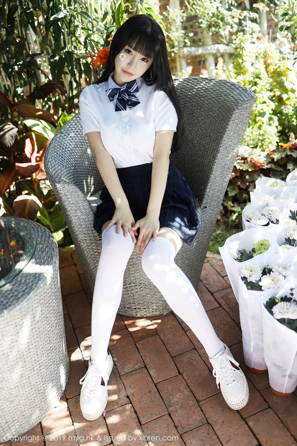 [MyGirl美媛馆]Vol.394_女神Flower朱可儿大理旅拍户外学生装大胆撩裙诱惑写真54P