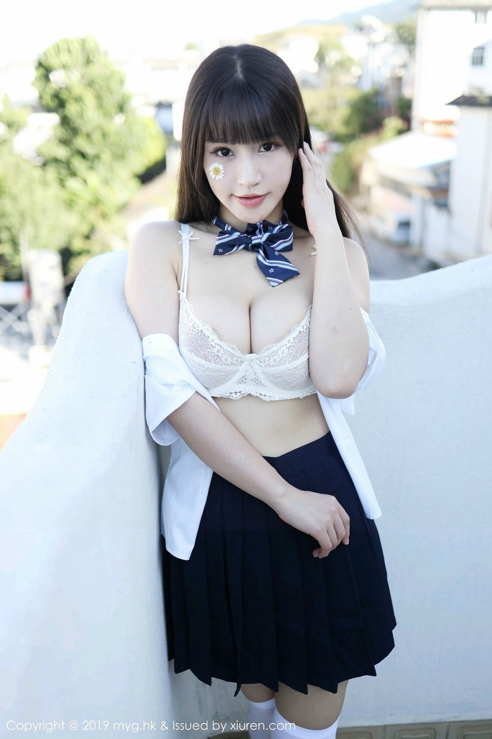 [MyGirl美媛馆]Vol.394_女神Flower朱可儿大理旅拍户外学生装大胆撩裙诱惑写真54P