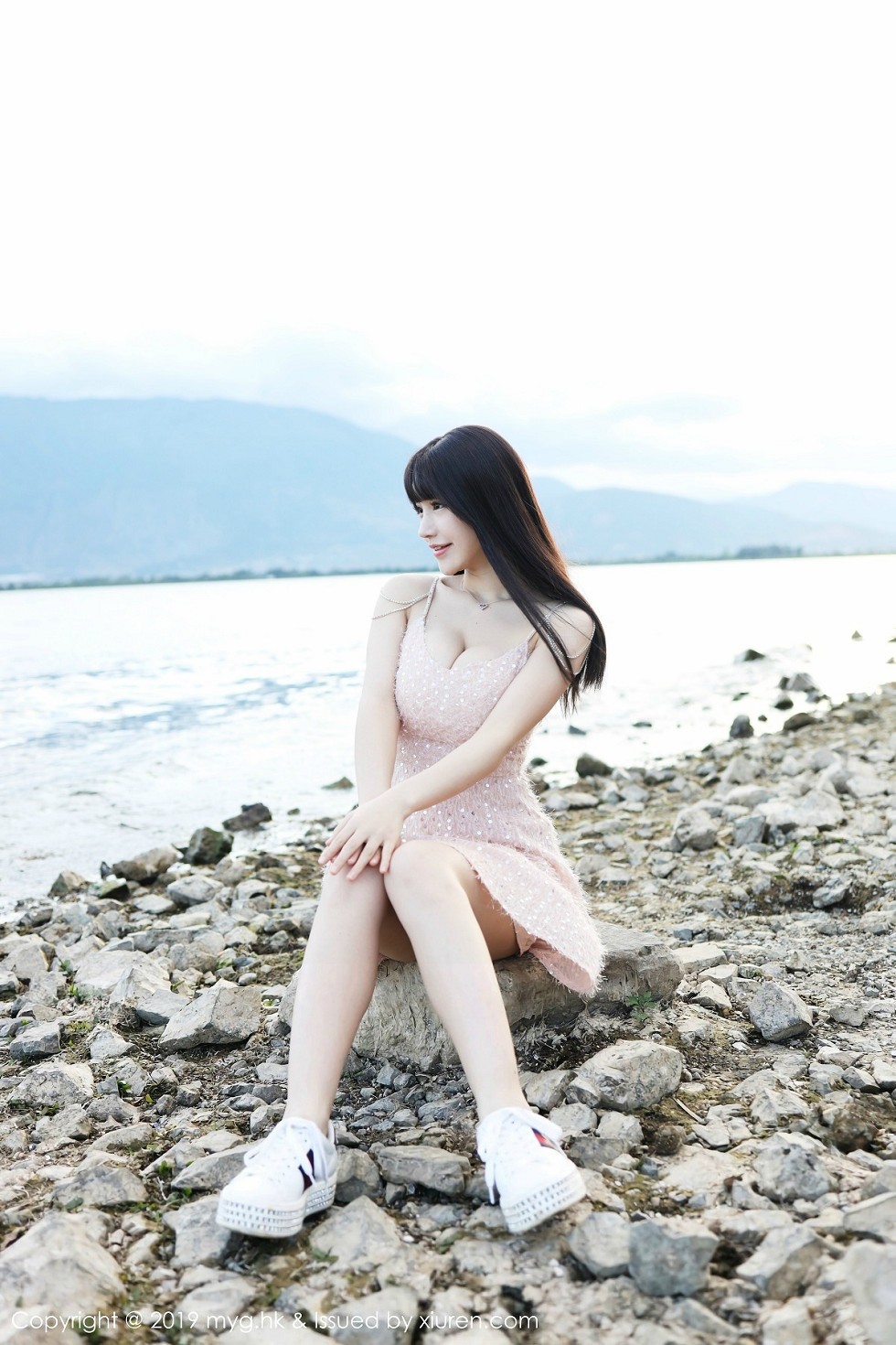 [MyGirl美媛馆]Vol.403_女神Flower朱可儿大理旅拍私房镂空情趣内衣完美撩人诱惑写真40P