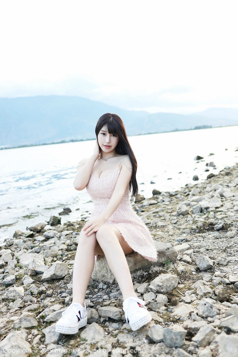 [MyGirl美媛馆]Vol.403_女神Flower朱可儿大理旅拍私房镂空情趣内衣完美撩人诱惑写真40P