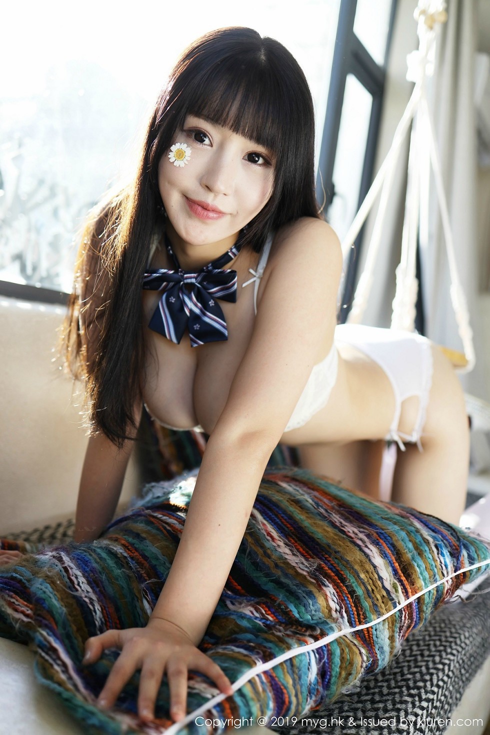 [MyGirl美媛馆]Vol.403_女神Flower朱可儿大理旅拍私房镂空情趣内衣完美撩人诱惑写真40P