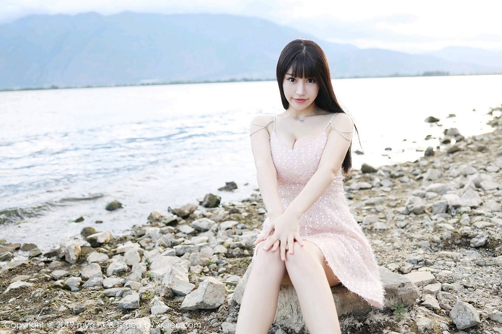 [MyGirl美媛馆]Vol.403_女神Flower朱可儿大理旅拍私房镂空情趣内衣完美撩人诱惑写真40P
