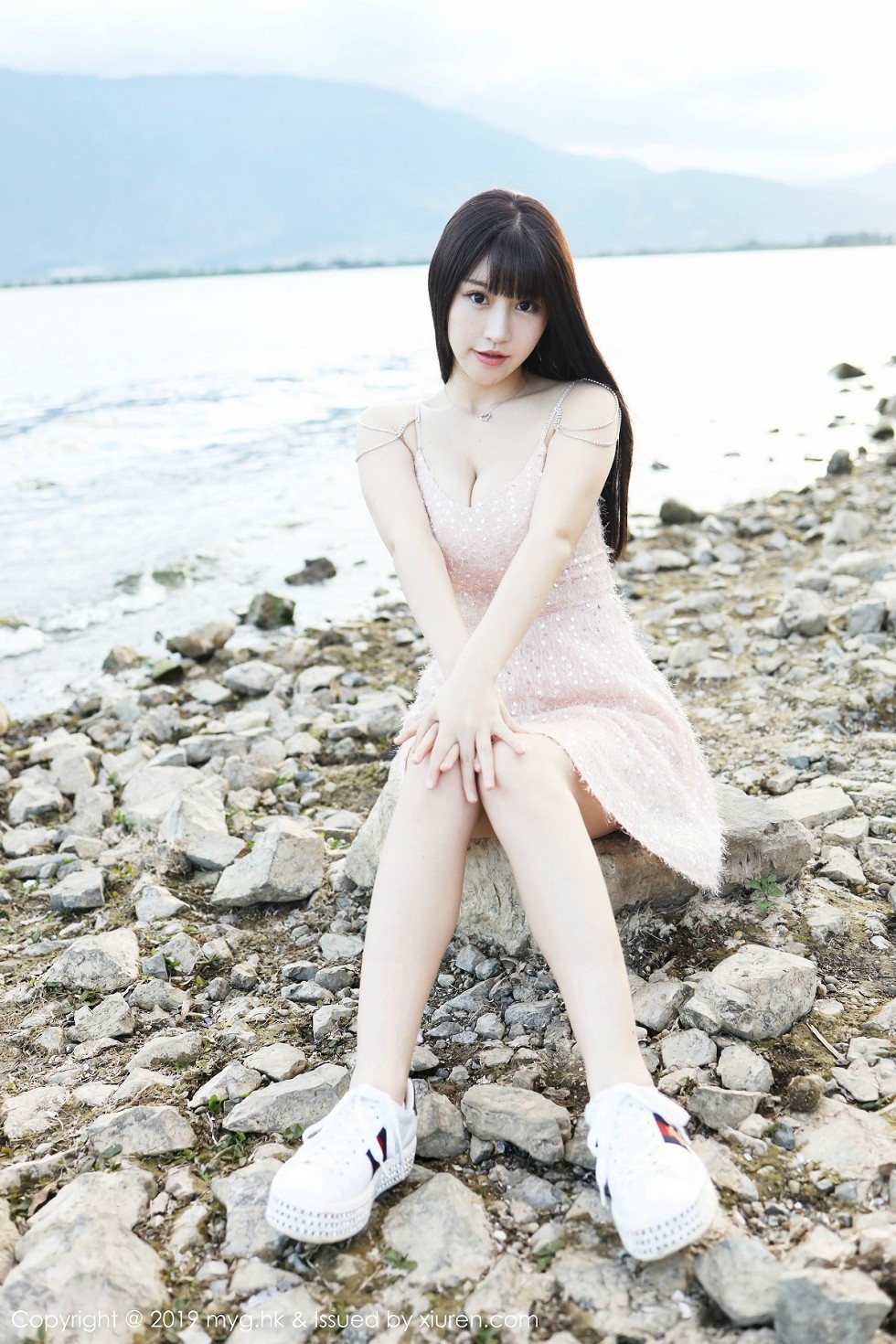 [MyGirl美媛馆]Vol.403_女神Flower朱可儿大理旅拍私房镂空情趣内衣完美撩人诱惑写真40P