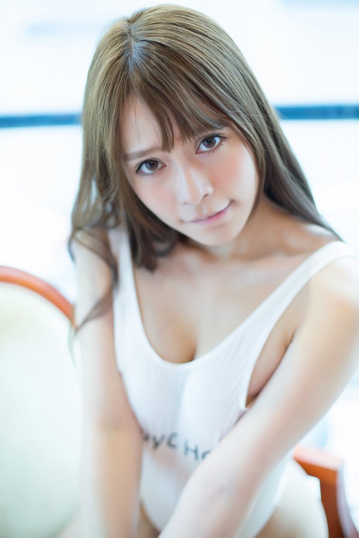 顽味小妹Carol酱高叉泳装风情写真(图25)