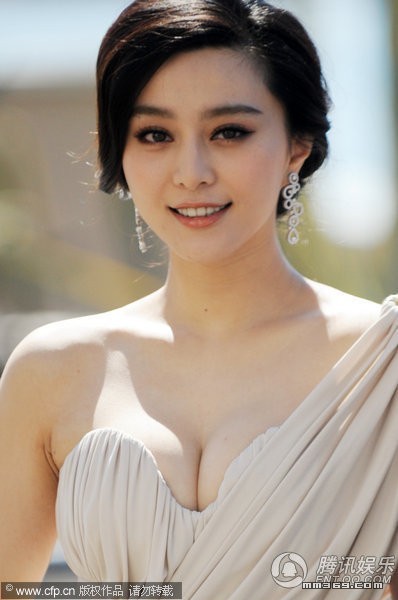 希腊女神范冰冰戛纳扮靓靓(图1)