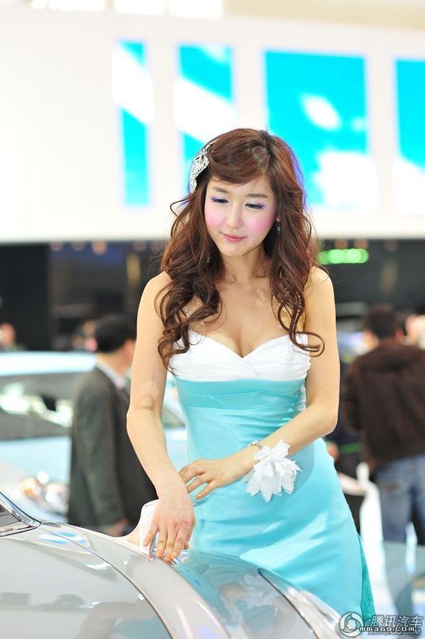 三大美丽车模的超级表情秀(图16)