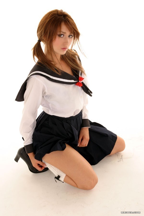 混血美女莉亚·迪桑学生制服装(图20)
