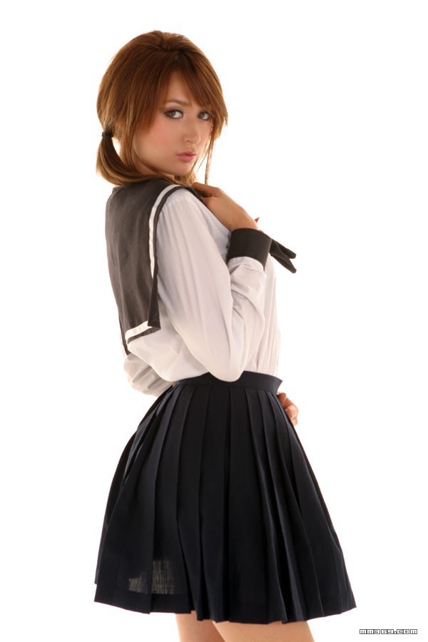 混血美女莉亚·迪桑学生制服装(图25)