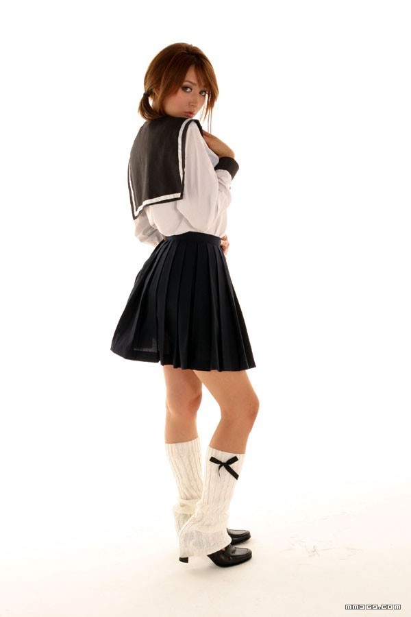 混血美女莉亚·迪桑学生制服装(图32)