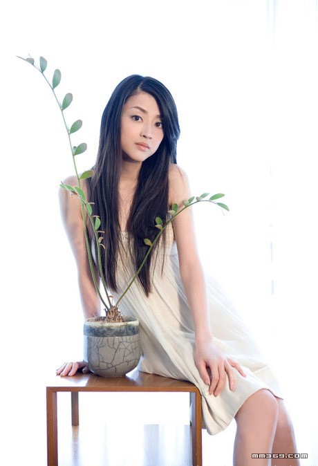珍珠般的女人 小泽真珠华贵写真(图4)