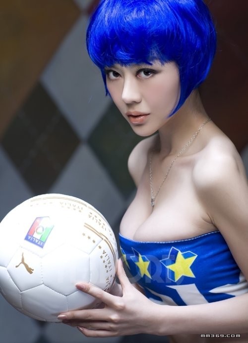 性感惊艳足球宝贝巩新亮(图7)