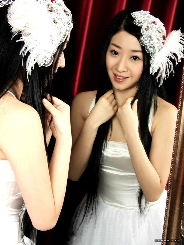玉女王赞性感百变写真(图3)
