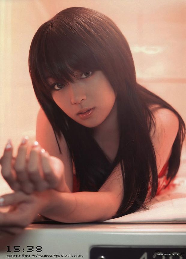 日本美女深田恭子登杂志封面(图6)