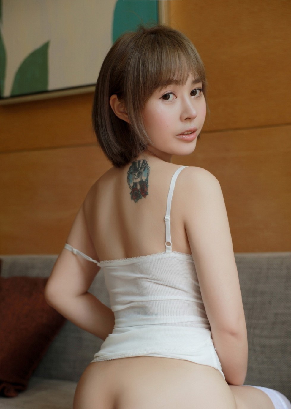 [MFStar模范学院]Vol.304_嫩模夏天Sienna三亚旅拍性感半透内衣配蕾丝袜完美诱惑写真50P