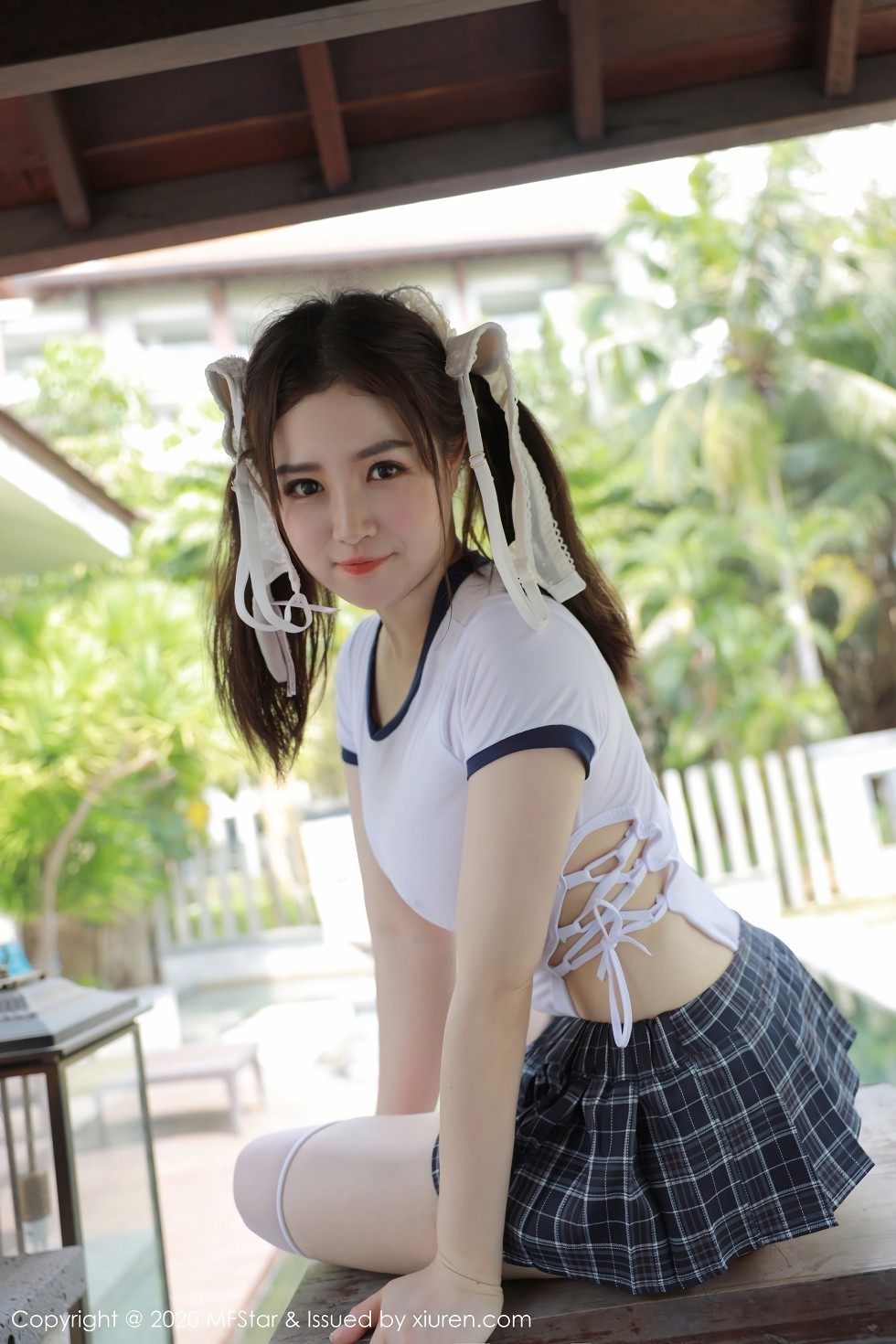 [MFStar模范学院]Vol.305_嫩模蛋糕Cake三亚旅拍泳池经典JK服饰秀火辣身材诱惑写真40P